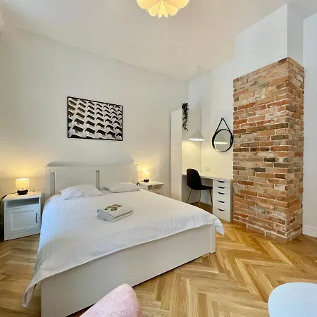 Chili Apartment Torun Exterior photo